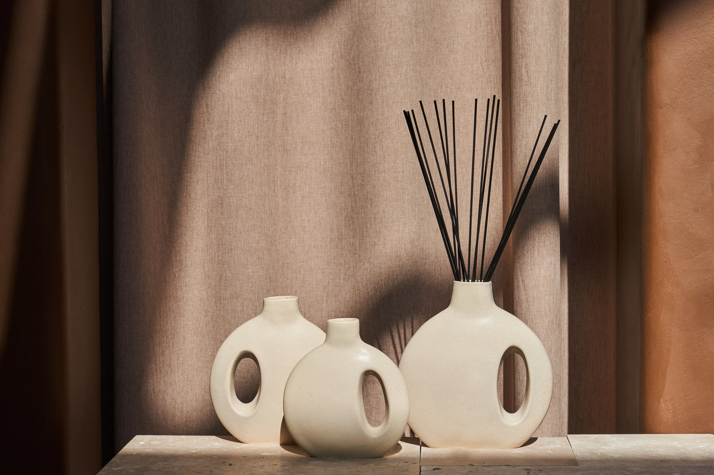 Luna Ring Vase with Refill
